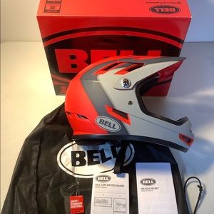Bell Sanction full face bike helmet MINT condition (used once) Small 52-54cm BMX